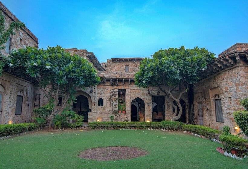 Отель Fort Dadhikar, Alwar