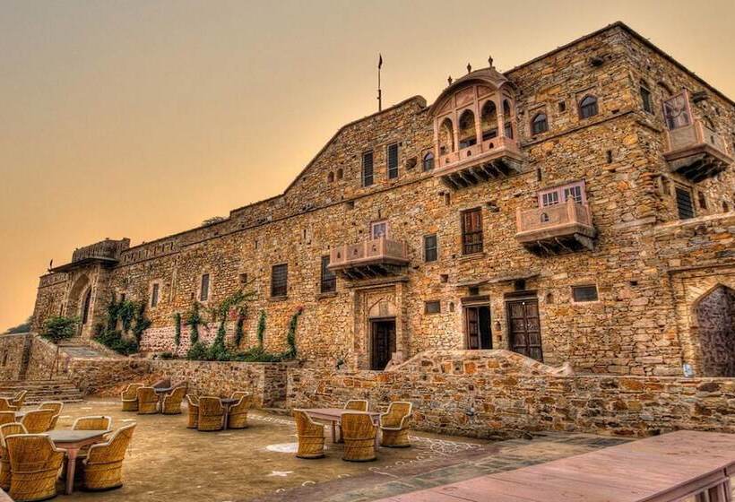 Отель Fort Dadhikar, Alwar