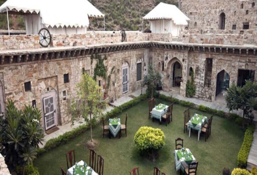 Отель Fort Dadhikar, Alwar