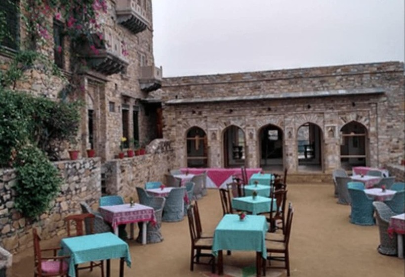 Отель Fort Dadhikar, Alwar