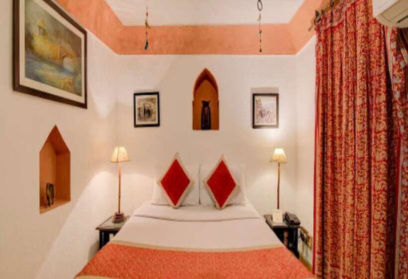 Отель Fort Dadhikar, Alwar