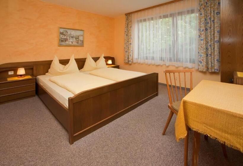 بنسيون Haus Fischer