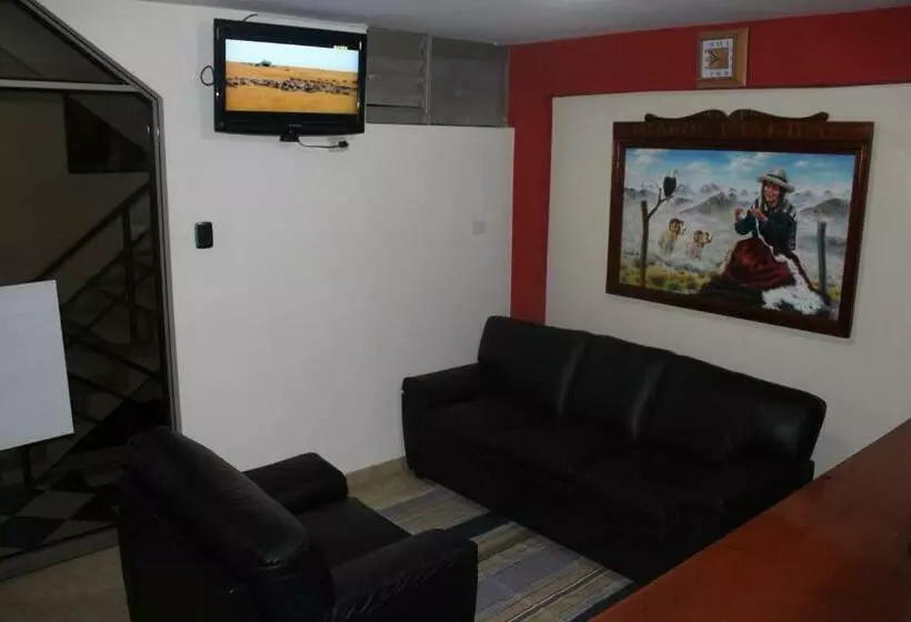 ペンション Hostal Inkanto Taruma