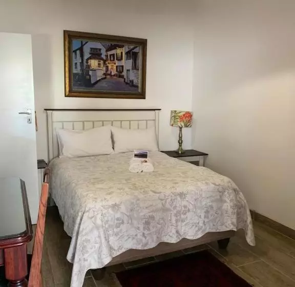 پانسیون Mountain Dew Guest House