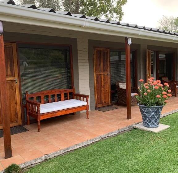 Пансион Mountain Dew Guest House