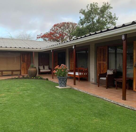 Пансион Mountain Dew Guest House