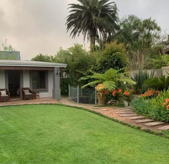 پانسیون Mountain Dew Guest House