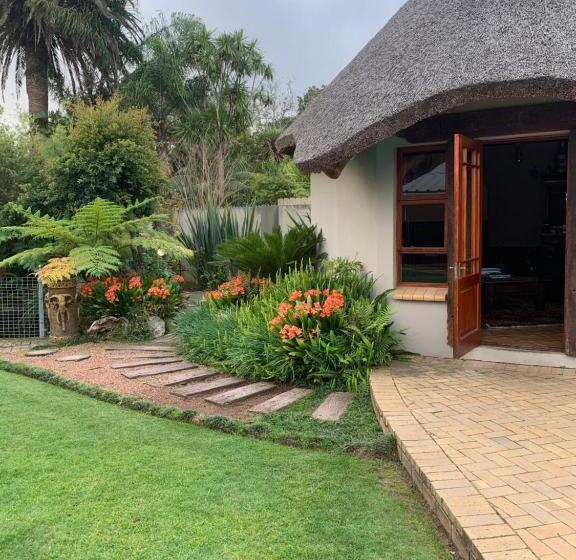 Пансион Mountain Dew Guest House