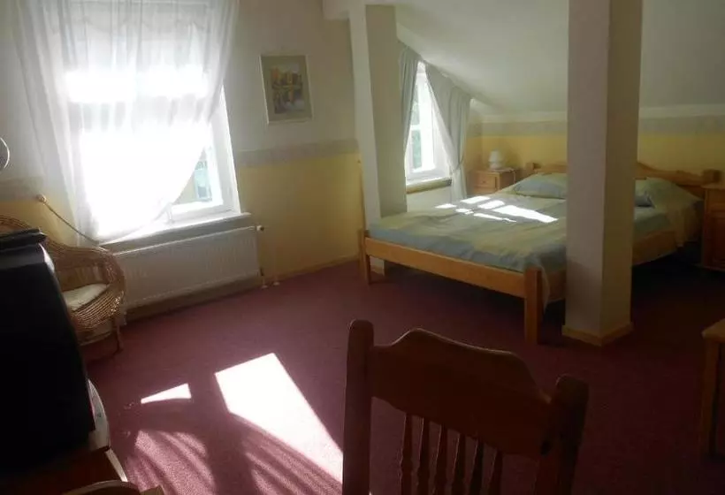پانسیون Poska Villa Guesthouse