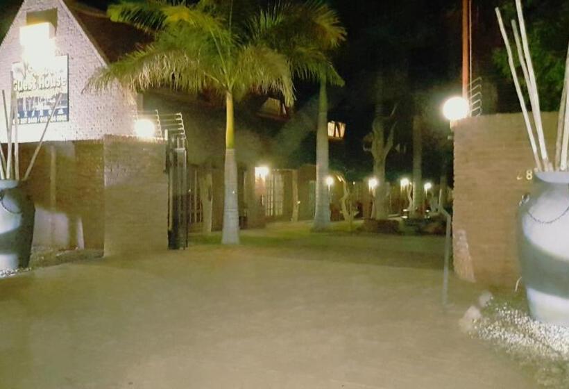 פנסיון Siesta Guest House