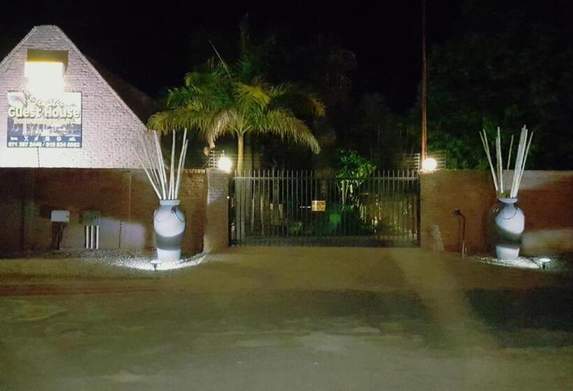 פנסיון Siesta Guest House