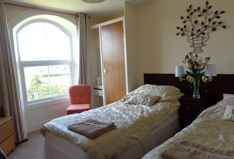 پانسیون Cedars Guesthouse