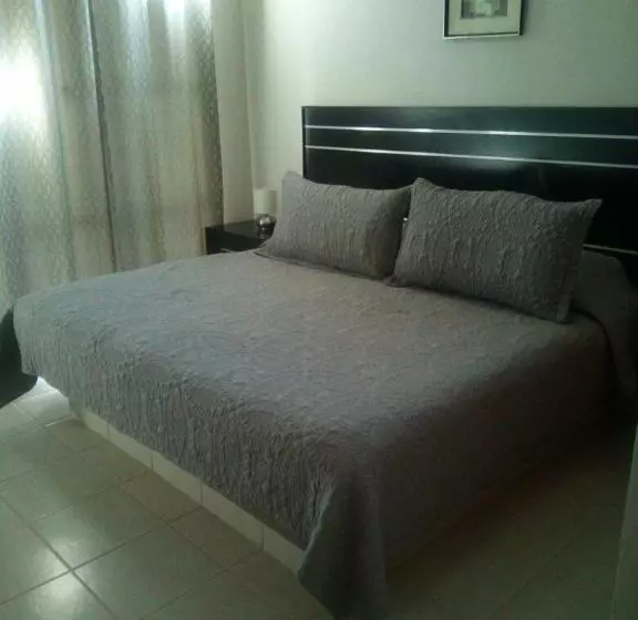 Y Suites Los Encantos