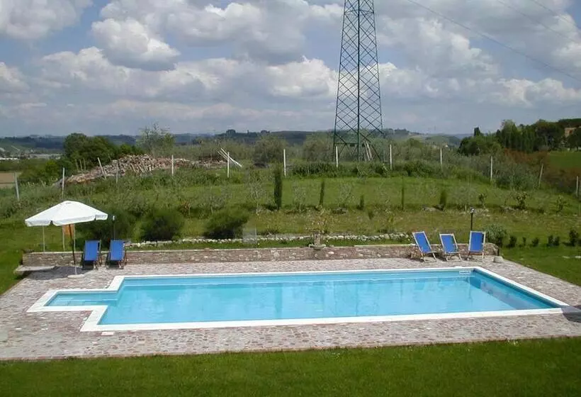 Hotelli Agriturismo Poggio Ai Grilli