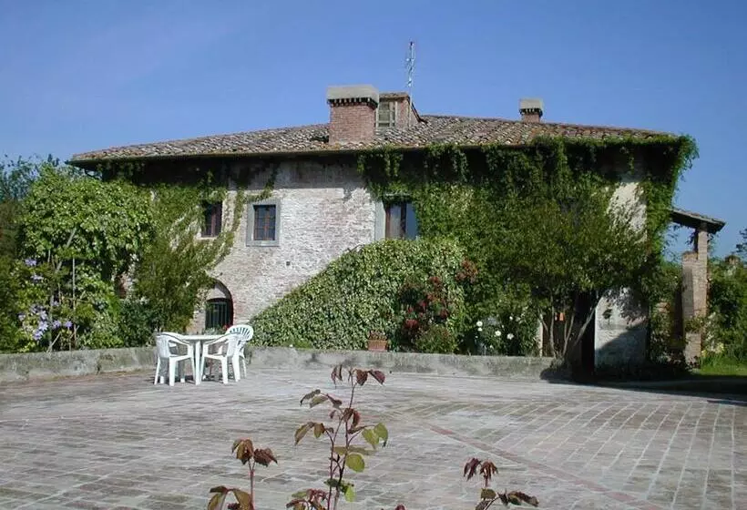 Hotelli Agriturismo Poggio Ai Grilli