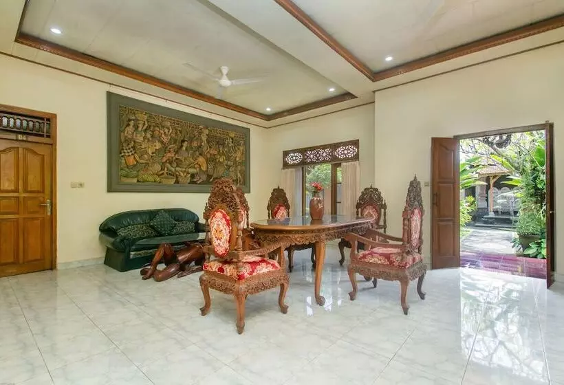 ホテル Kudesa Homestay By Pramana Villas