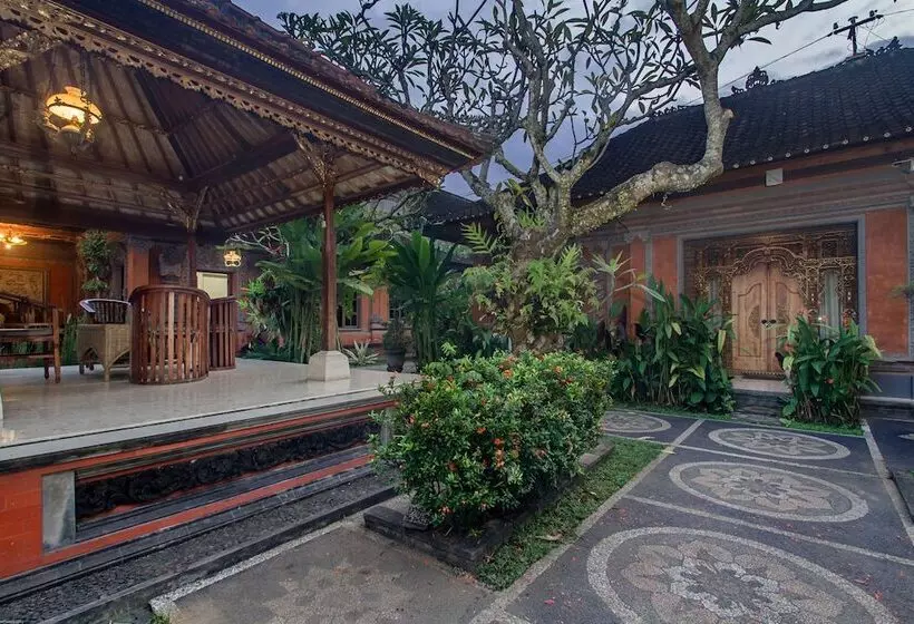 ホテル Kudesa Homestay By Pramana Villas