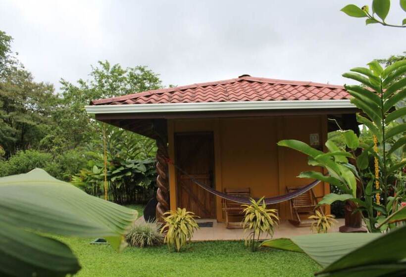 هتل Catarata Río Celeste