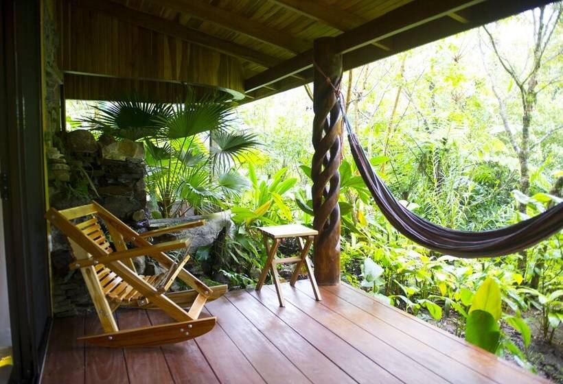 هتل Catarata Río Celeste