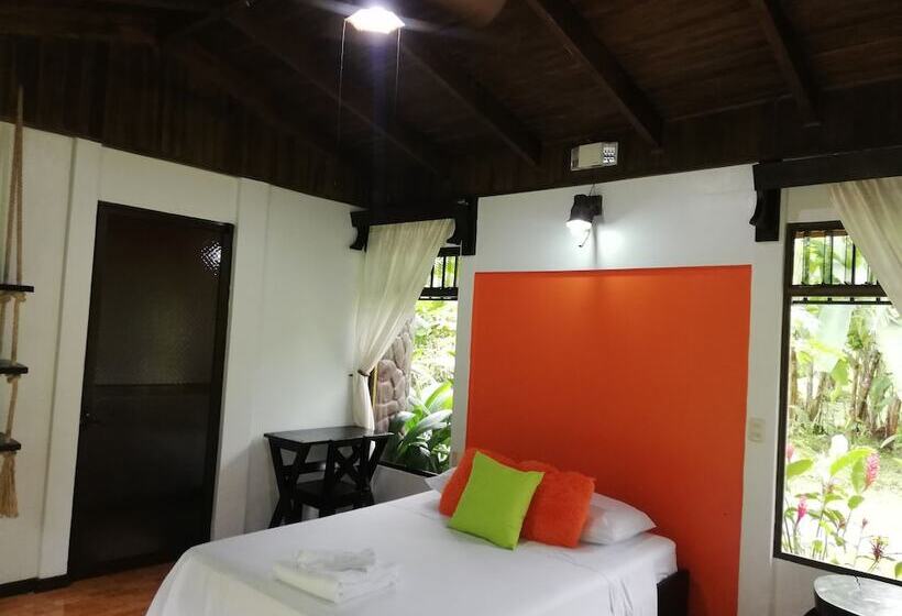 هتل Catarata Río Celeste