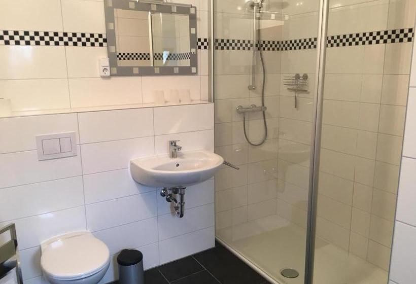 ペンション Cafe Restaurant Vedder