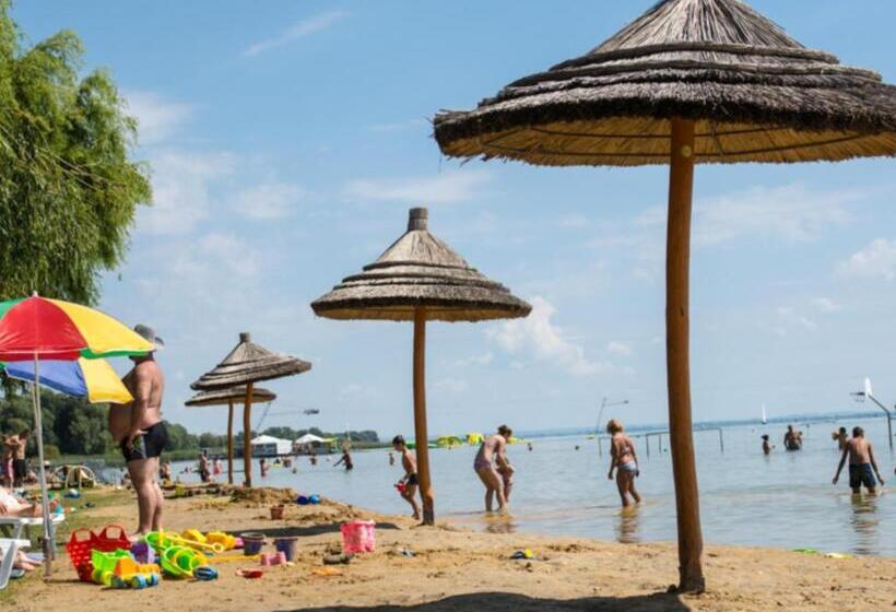 پانسیون Cyrano Vendégház