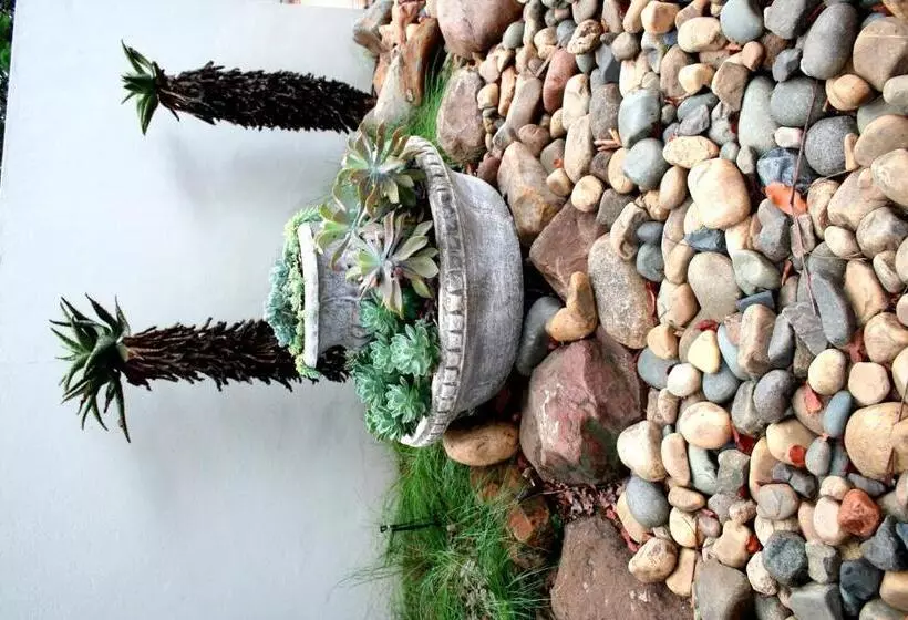 Majatalo Elegant Lodge & Conference Center