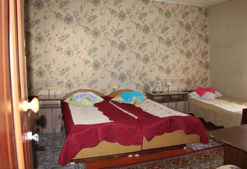 پانسیون Guest House On Derbisheva