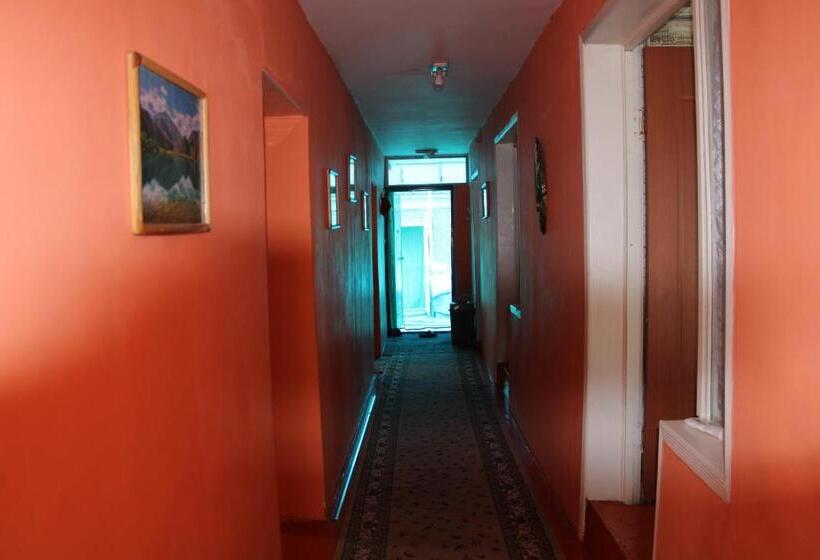 پانسیون Guest House On Derbisheva