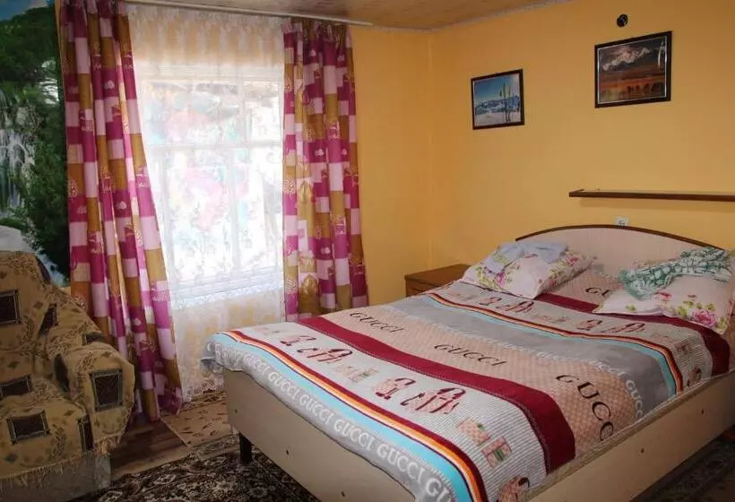 پانسیون Guest House On Derbisheva