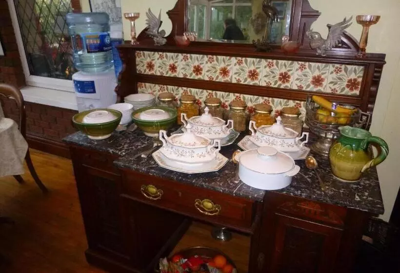 Majatalo Killyon Guest House