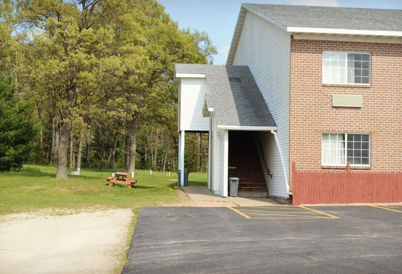 Общежитие Adams Inn And Suites