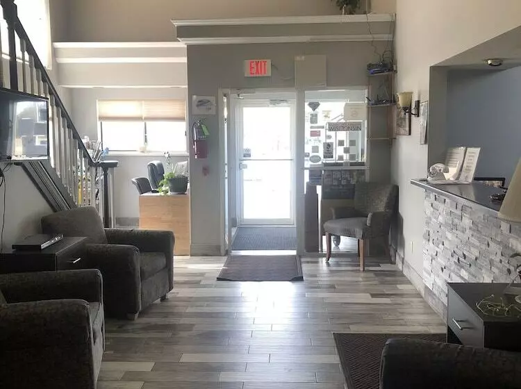 ユースホステル Adams Inn And Suites