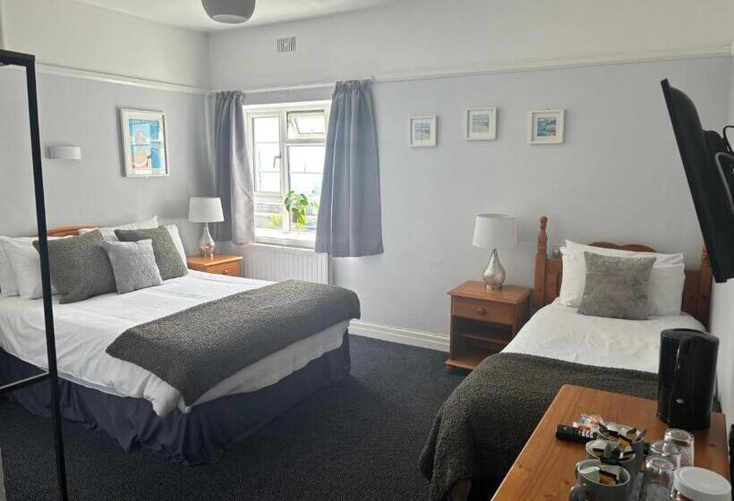 旅馆 The Yacht Inn