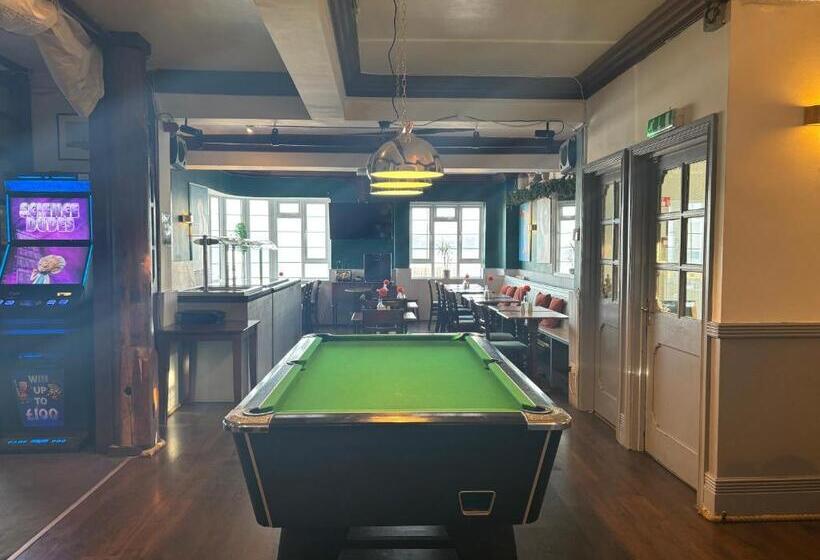 旅馆 The Yacht Inn