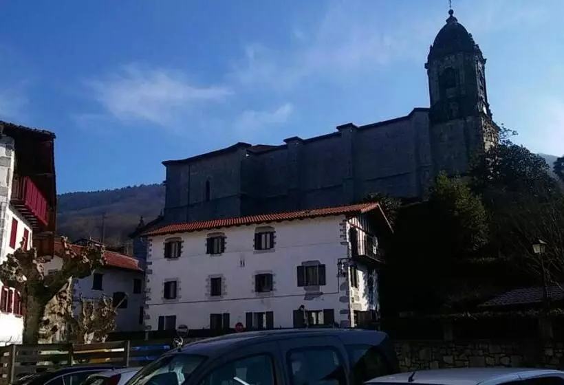 پانسیون Hostal Ekaitza