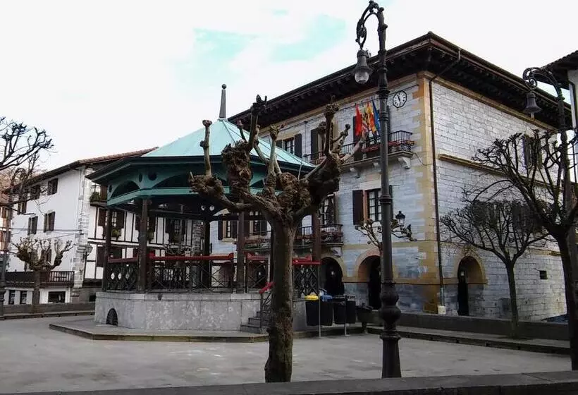 پانسیون Hostal Ekaitza