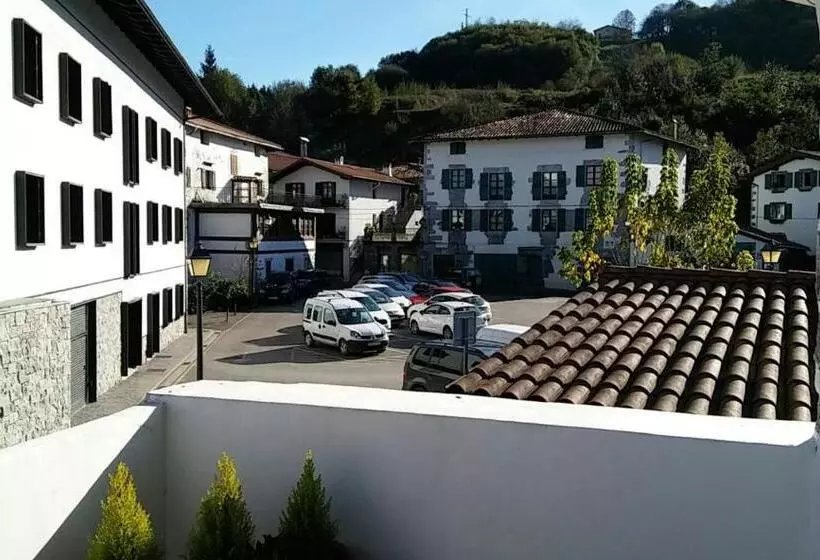 پانسیون Hostal Ekaitza