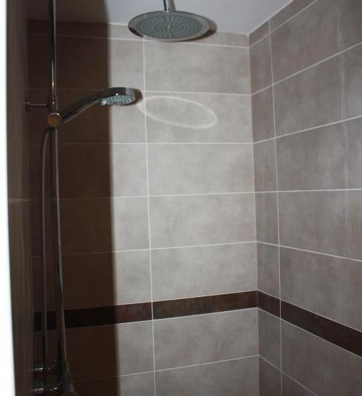 بنسيون Les Songes D Héléna