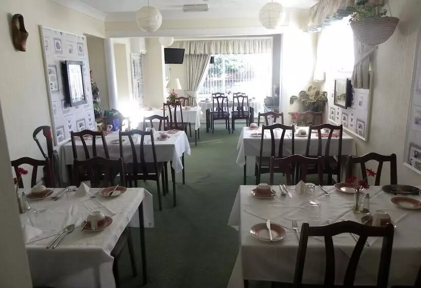 Majatalo Monravon Guest House