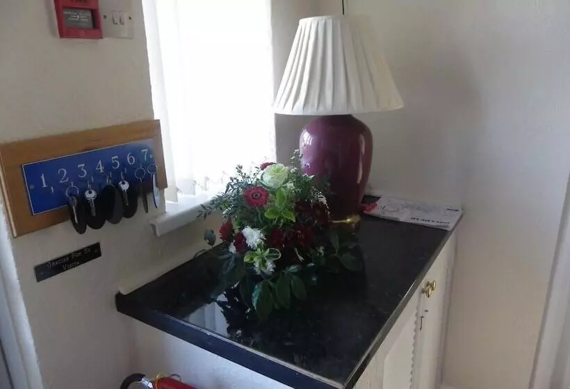 Majatalo Monravon Guest House