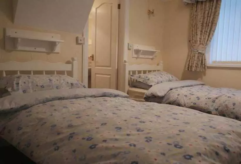 Majatalo Monravon Guest House