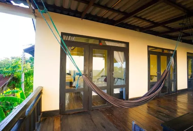 Majatalo Mr Tho S Bungalows