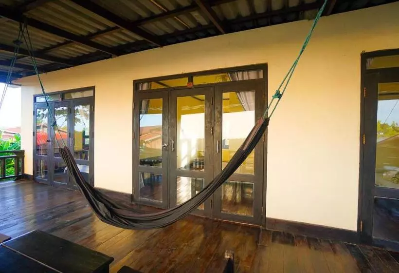 Majatalo Mr Tho S Bungalows