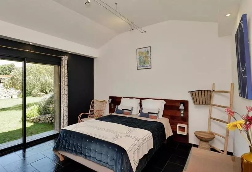 Retkeilymaja Domaine Pozzo Di Mastri