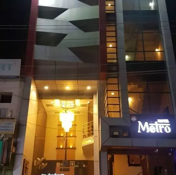 ユースホステル Metro