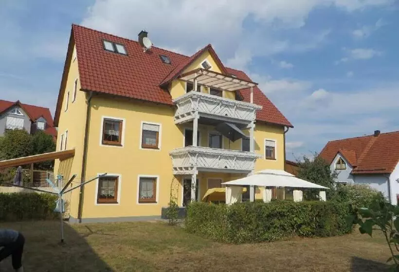 Retkeilymaja Pension Gästehaus Küblböck