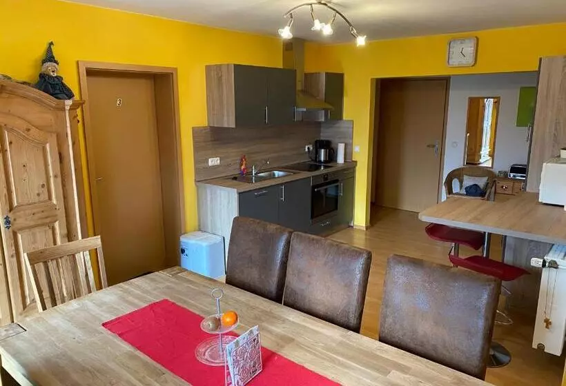 Retkeilymaja Pension Gästehaus Küblböck