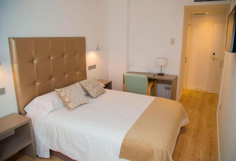 بنسيون Hab Urban Hostel