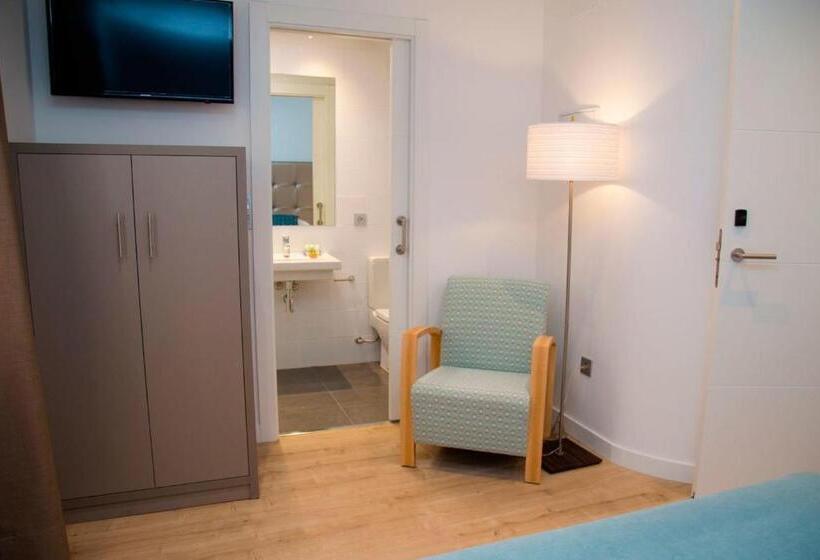 بنسيون Hab Urban Hostel